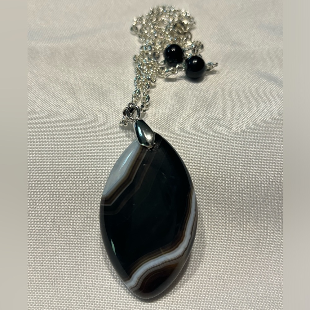NEW! NATURAL BOTSWANA AGATE Pendent Necklace!